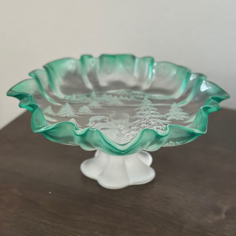 MIKASA PEDESTAL CHRISTMAS WINTER CANDY‎ DISH RUFFLED FLUTED EDGES FROSTED GREEN